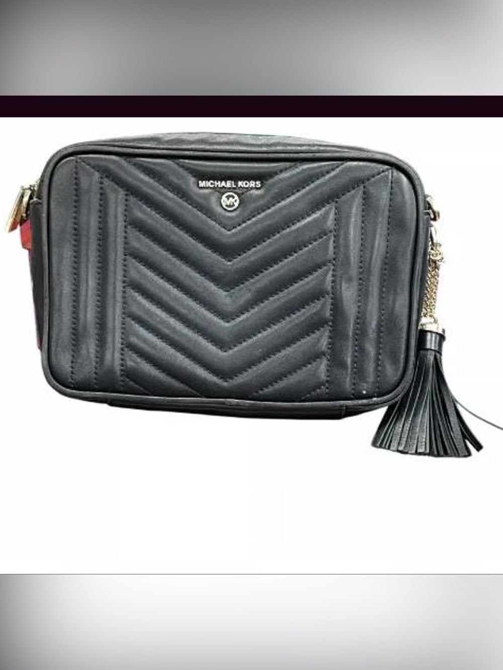 MICHAEL KORS 
Jet Set Medium Quilted Camera Bag